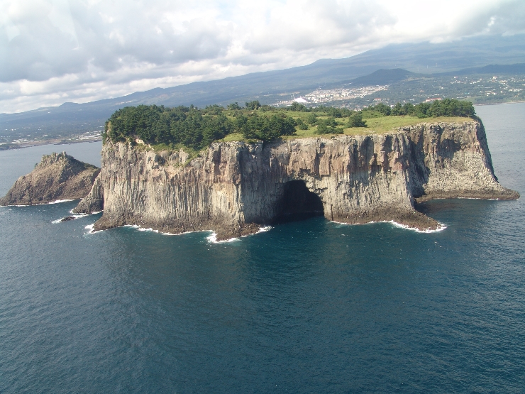 제주도설화, 제주도관광지 범섬