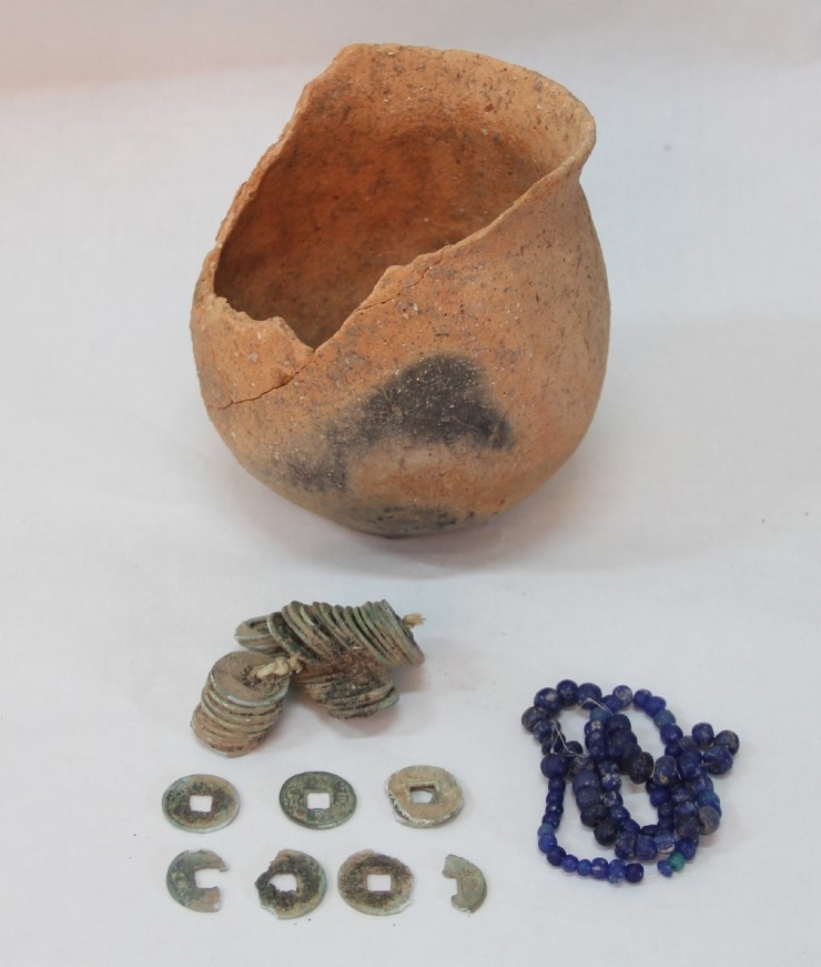 중국 신나라 화폐(화천) 꾸러미 출토